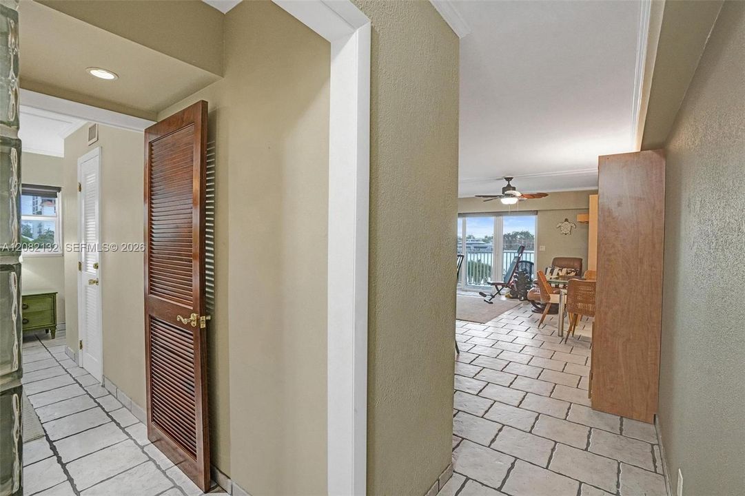 Waterfront views the moment you enter