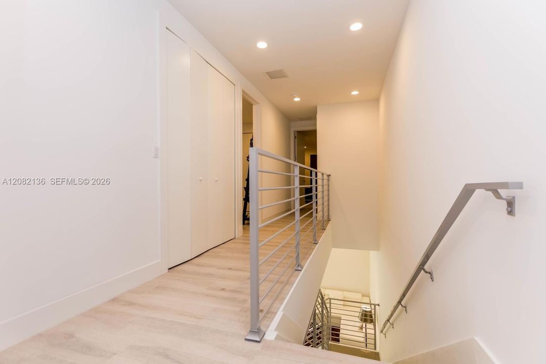 For Rent: $6,950 (3 beds, 3 baths, 1830 Square Feet)