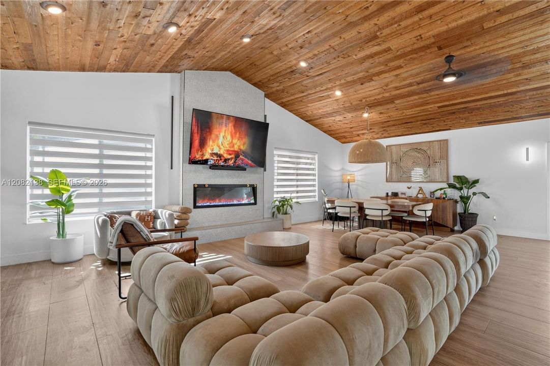 En Venta: $1,399,999 (5 camas, 4 baños, 3461 Pies cuadrados)