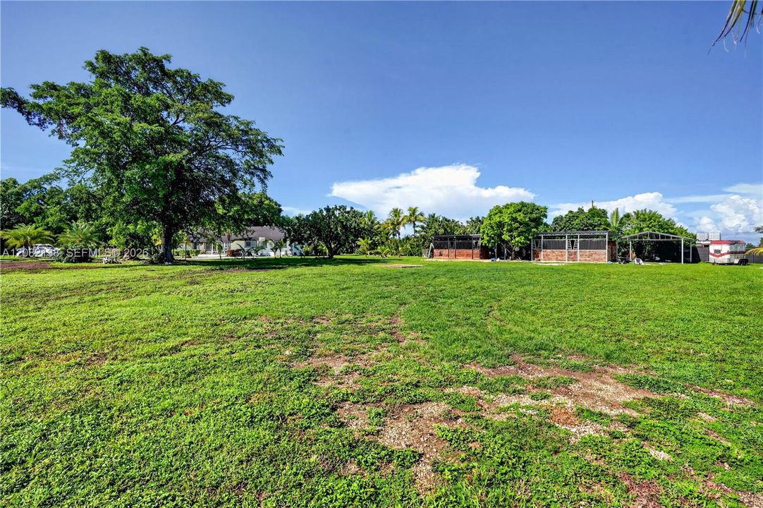 En Venta: $1,399,999 (5 camas, 4 baños, 3461 Pies cuadrados)