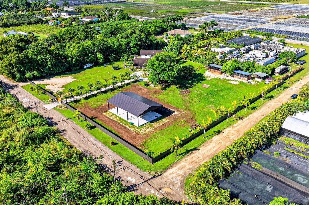 En Venta: $1,399,999 (5 camas, 4 baños, 3461 Pies cuadrados)