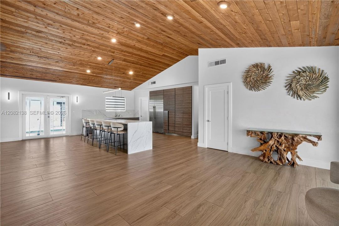 En Venta: $1,399,999 (5 camas, 4 baños, 3461 Pies cuadrados)