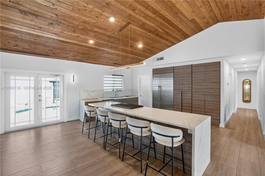 En Venta: $1,399,999 (5 camas, 4 baños, 3461 Pies cuadrados)