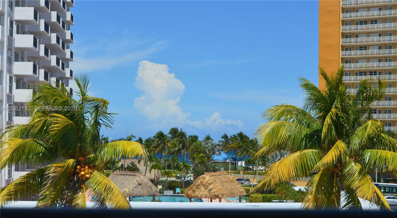 VIEW FROM WINDOW! OCEAN VIEWS!