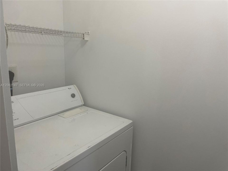 В аренду: $1,775 (1 спален, 1 ванн, 885 Квадратных фут)