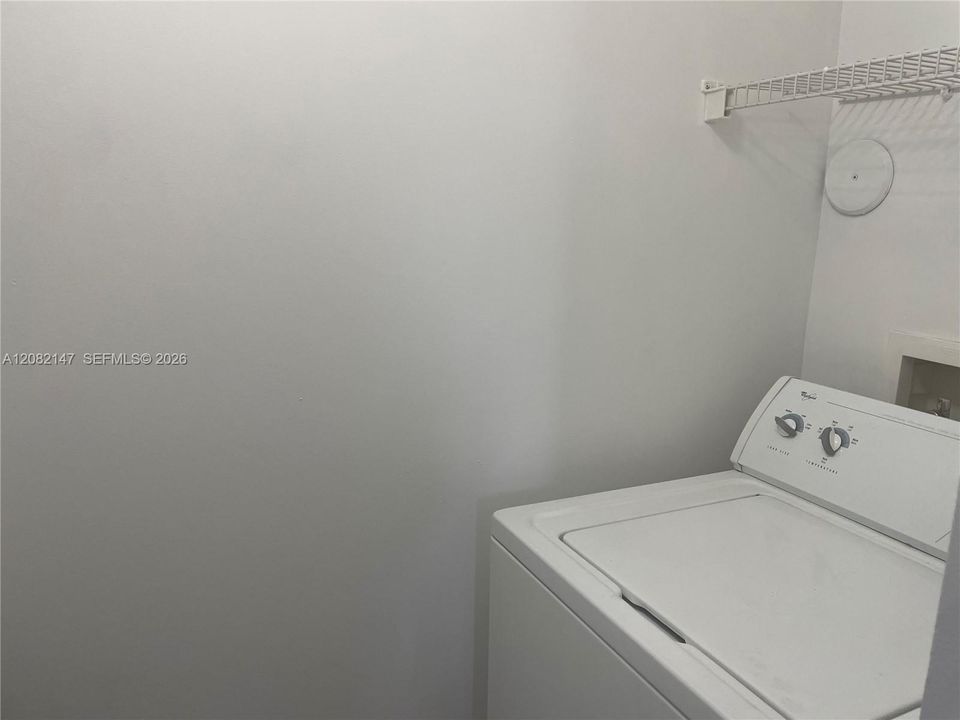 В аренду: $1,775 (1 спален, 1 ванн, 885 Квадратных фут)