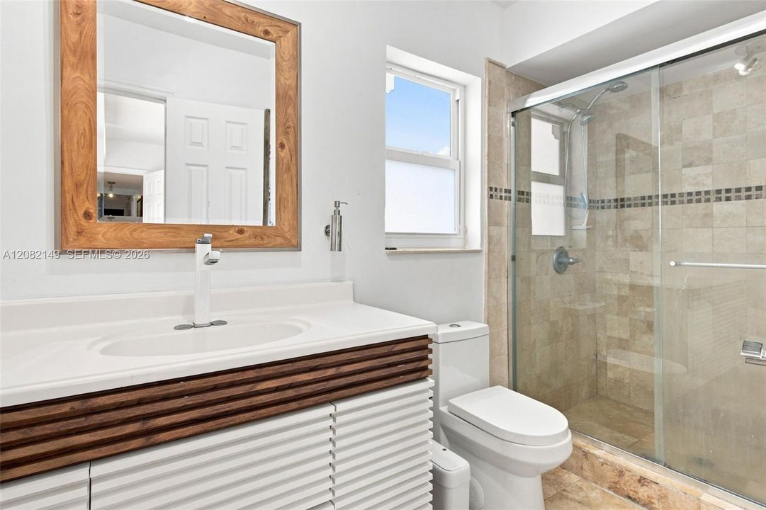 For Sale: $1,030,000 (4 beds, 2 baths, 1679 Square Feet)
