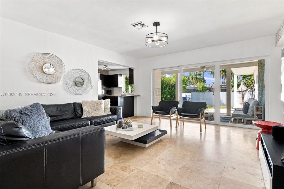 For Sale: $1,030,000 (4 beds, 2 baths, 1679 Square Feet)