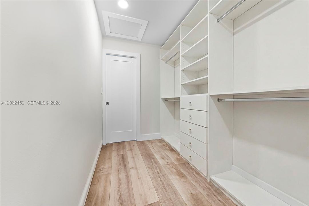 En Venta: $850,000 (4 camas, 3 baños, 1416 Pies cuadrados)