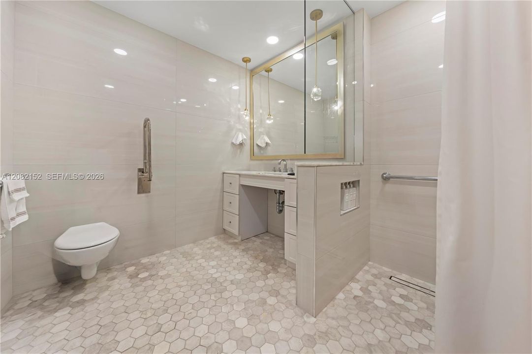 En Venta: $850,000 (4 camas, 3 baños, 1416 Pies cuadrados)