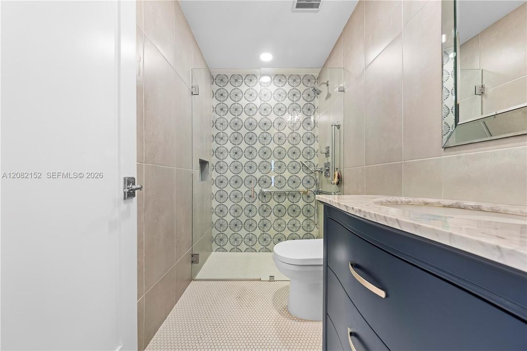 En Venta: $850,000 (4 camas, 3 baños, 1416 Pies cuadrados)