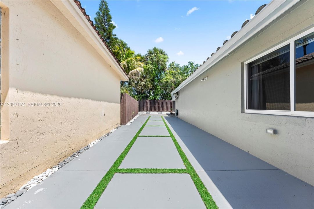 En Venta: $850,000 (4 camas, 3 baños, 1416 Pies cuadrados)
