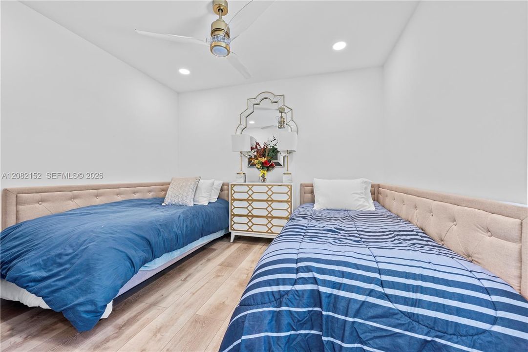 En Venta: $850,000 (4 camas, 3 baños, 1416 Pies cuadrados)