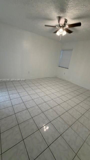 В аренду: $2,150 (2 спален, 1 ванн, 820 Квадратных фут)