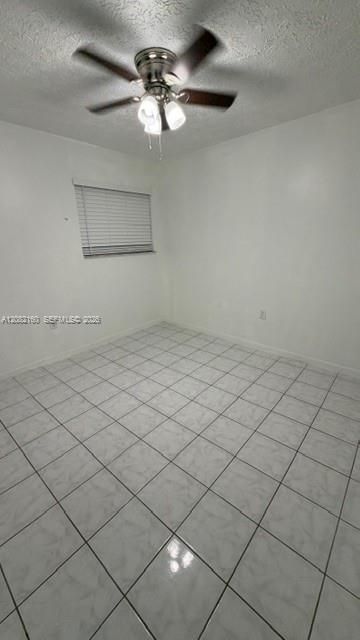 В аренду: $2,150 (2 спален, 1 ванн, 820 Квадратных фут)