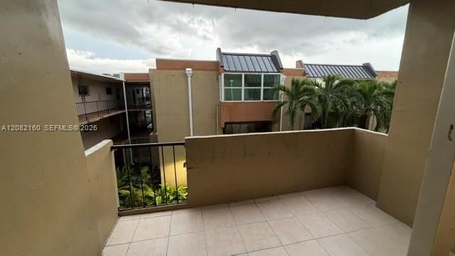 В аренду: $2,150 (2 спален, 1 ванн, 820 Квадратных фут)