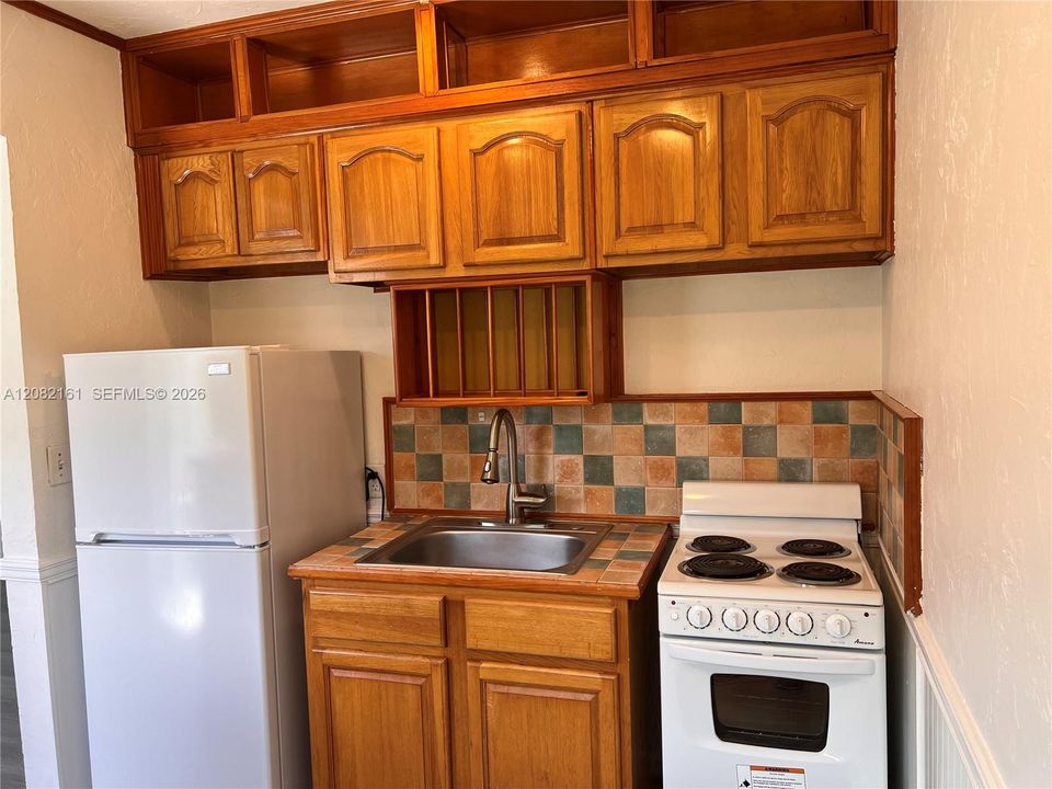 For Rent: $1,500 (0 beds, 1 baths, 300 Square Feet)