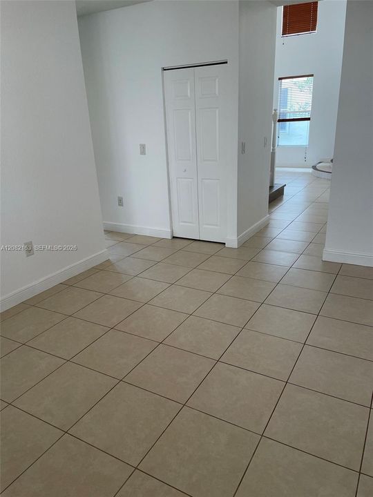 For Rent: $6,500 (5 beds, 3 baths, 3595 Square Feet)