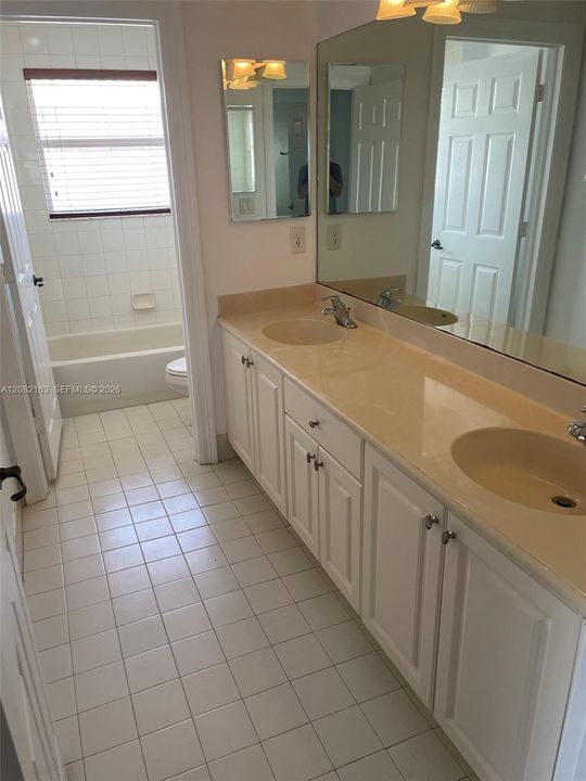 For Rent: $6,500 (5 beds, 3 baths, 3595 Square Feet)