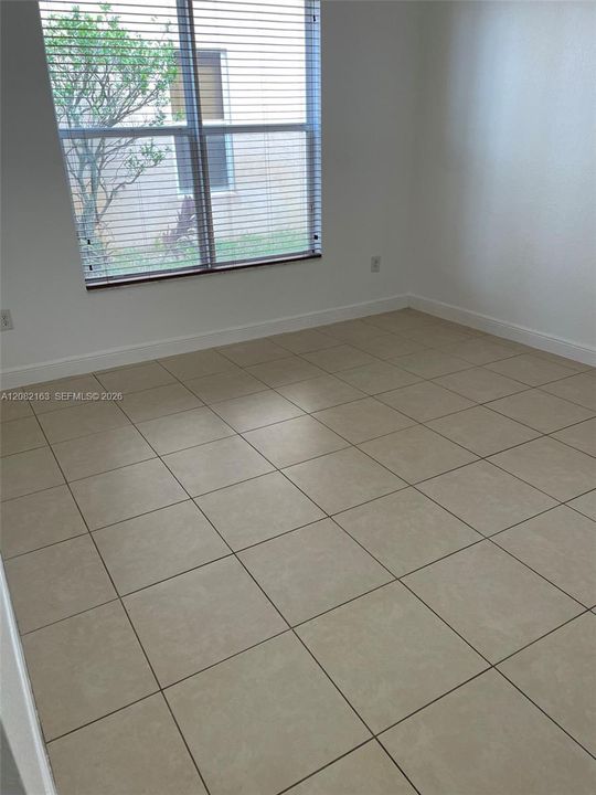 For Rent: $6,500 (5 beds, 3 baths, 3595 Square Feet)