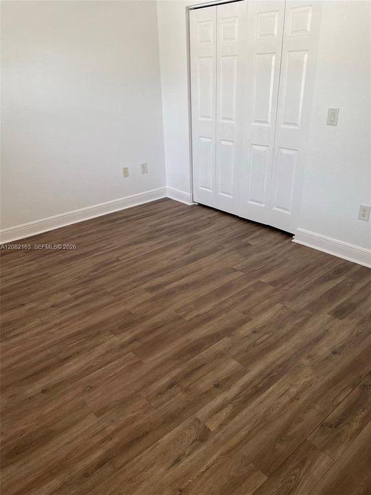 For Rent: $6,500 (5 beds, 3 baths, 3595 Square Feet)