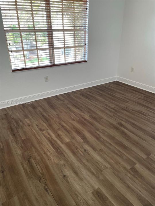 For Rent: $6,500 (5 beds, 3 baths, 3595 Square Feet)