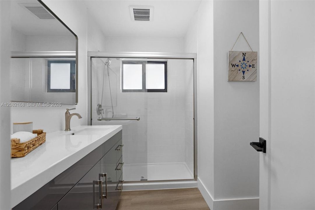 For Sale: $685,000 (4 beds, 2 baths, 1642 Square Feet)