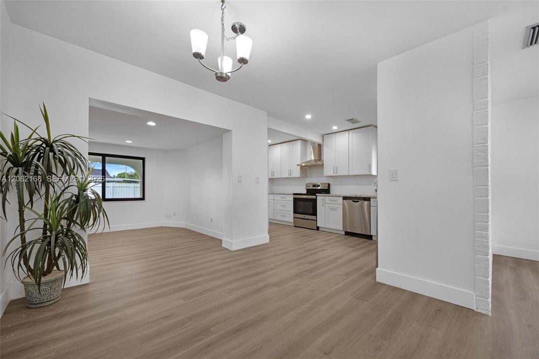 For Sale: $685,000 (4 beds, 2 baths, 1642 Square Feet)