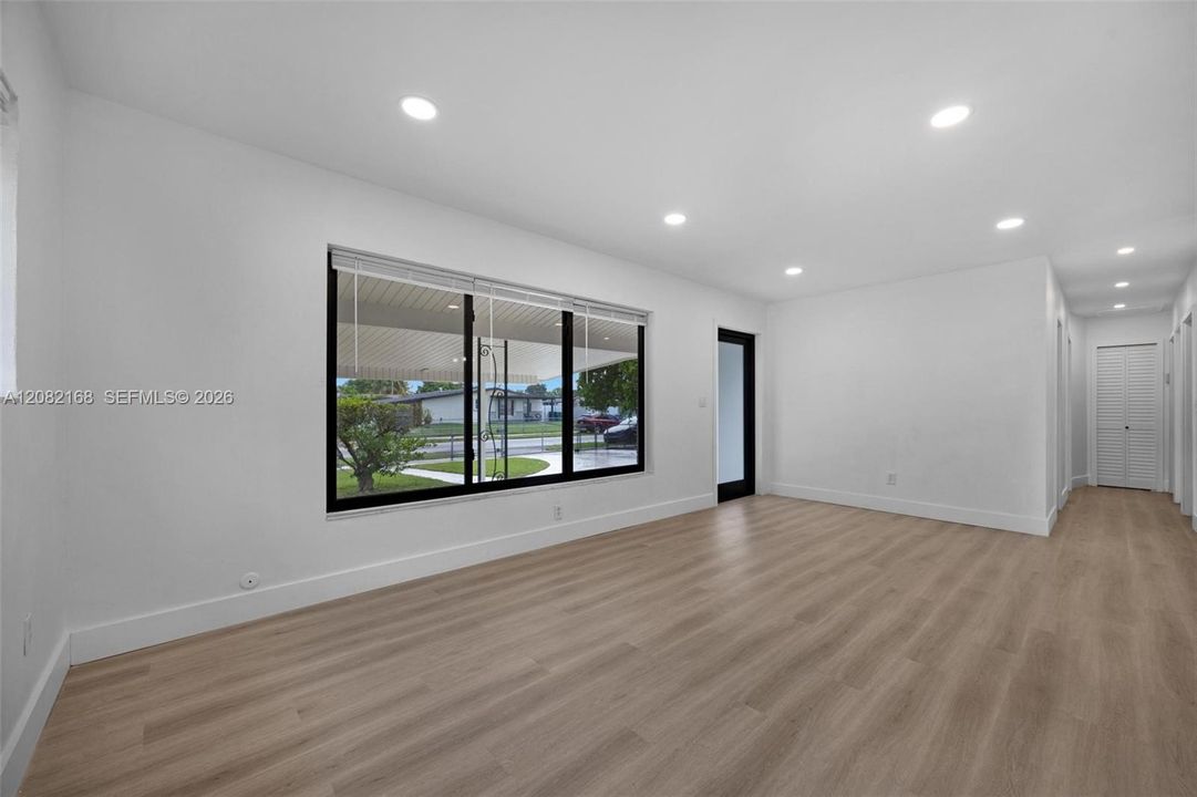 For Sale: $685,000 (4 beds, 2 baths, 1642 Square Feet)
