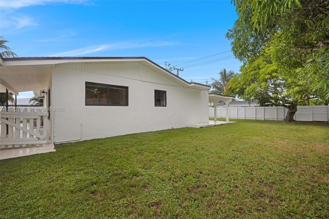 For Sale: $685,000 (4 beds, 2 baths, 1642 Square Feet)