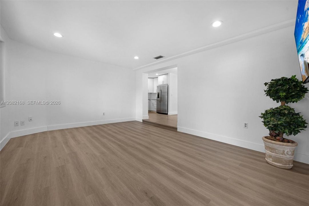 For Sale: $685,000 (4 beds, 2 baths, 1642 Square Feet)