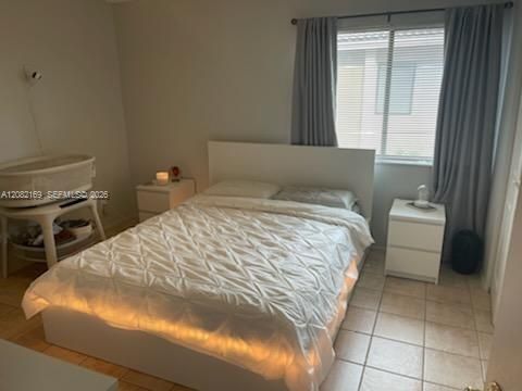 En Renta: $1,750 (2 camas, 1 baños, 800 Pies cuadrados)