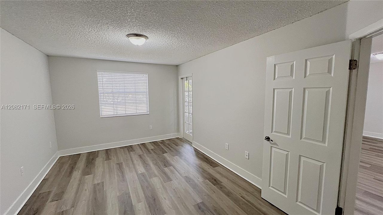For Rent: $1,995 (2 beds, 2 baths, 992 Square Feet)