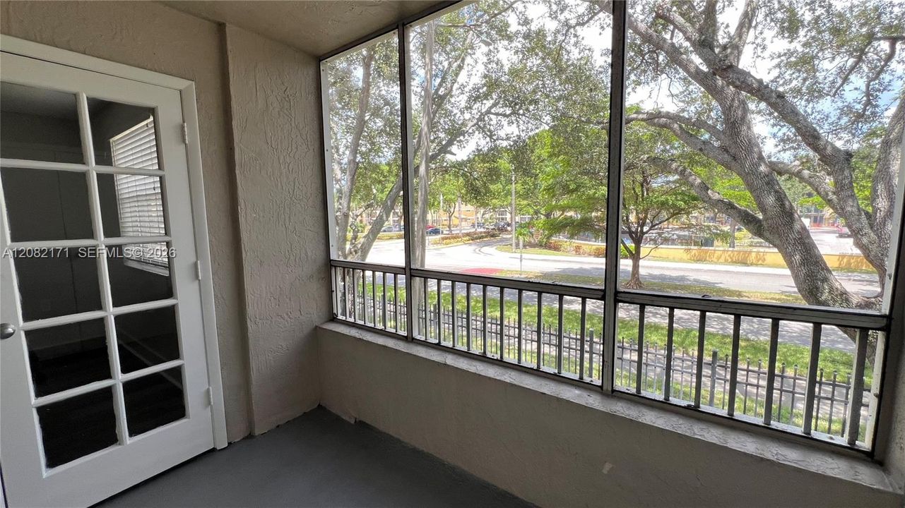 For Rent: $1,995 (2 beds, 2 baths, 992 Square Feet)