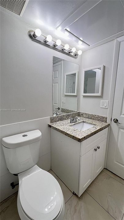 For Rent: $1,995 (2 beds, 2 baths, 992 Square Feet)