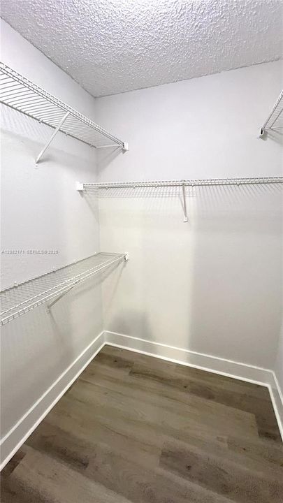 For Rent: $1,995 (2 beds, 2 baths, 992 Square Feet)