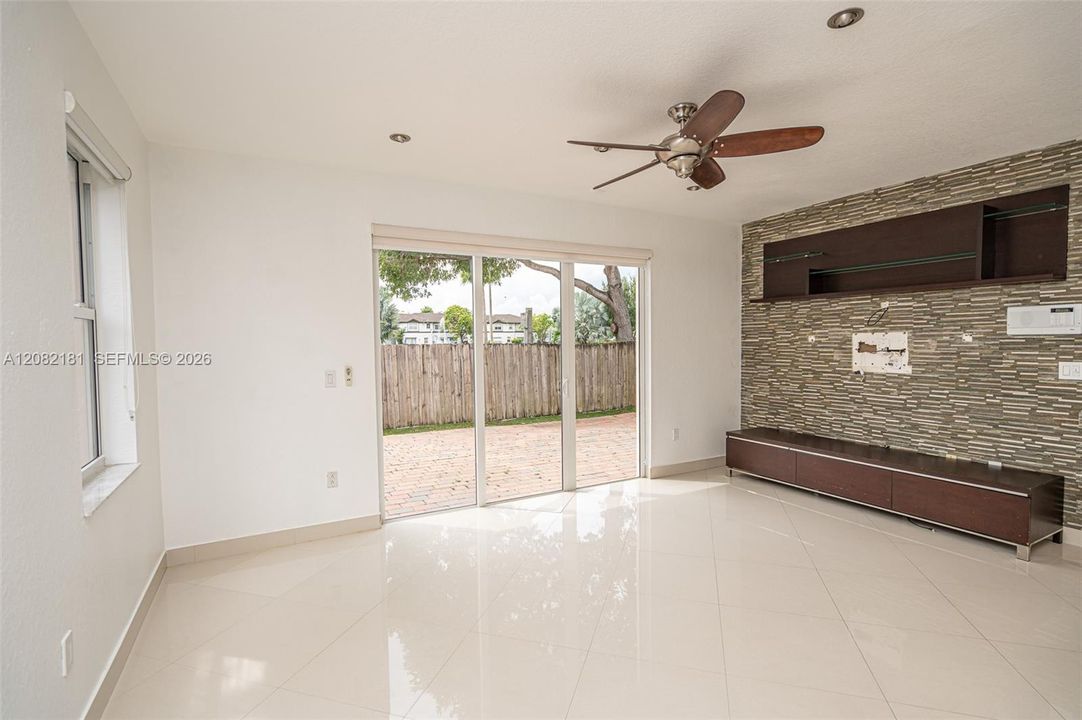 For Sale: $750,000 (4 beds, 3 baths, 2306 Square Feet)