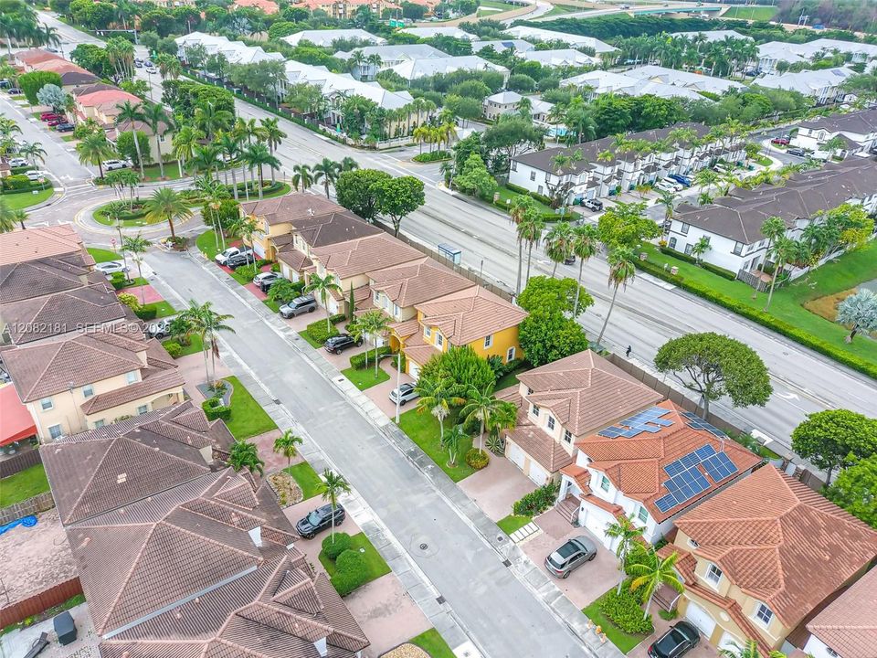 For Sale: $750,000 (4 beds, 3 baths, 2306 Square Feet)