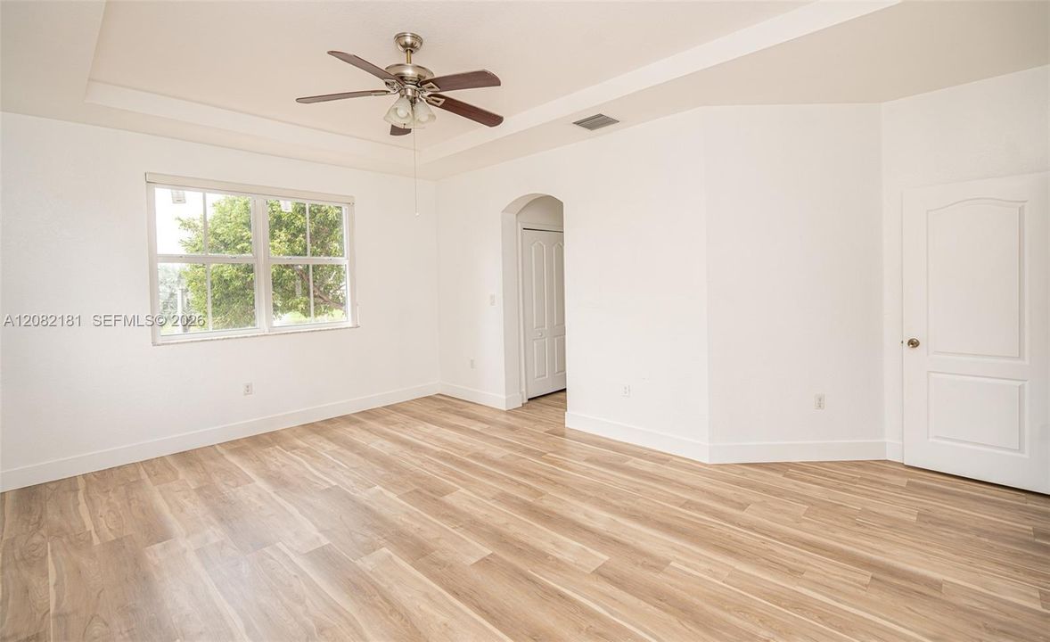 For Sale: $750,000 (4 beds, 3 baths, 2306 Square Feet)