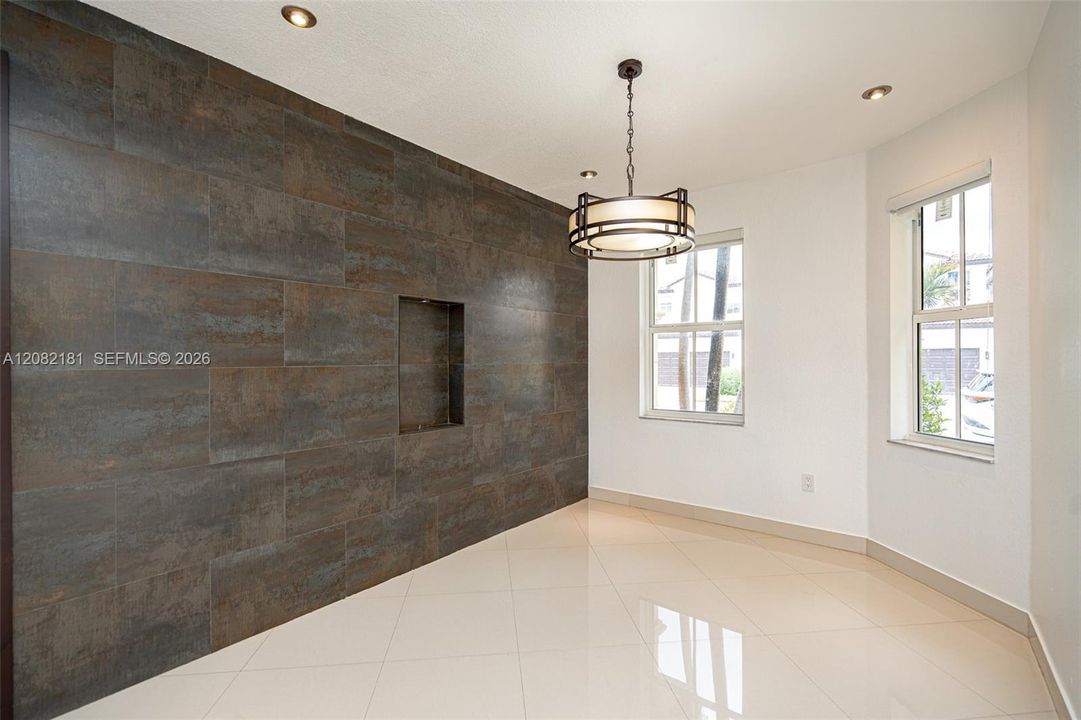 For Sale: $750,000 (4 beds, 3 baths, 2306 Square Feet)
