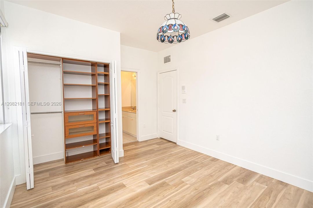 For Sale: $750,000 (4 beds, 3 baths, 2306 Square Feet)