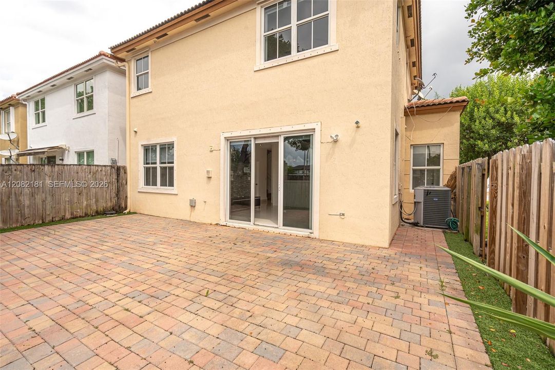 For Sale: $750,000 (4 beds, 3 baths, 2306 Square Feet)