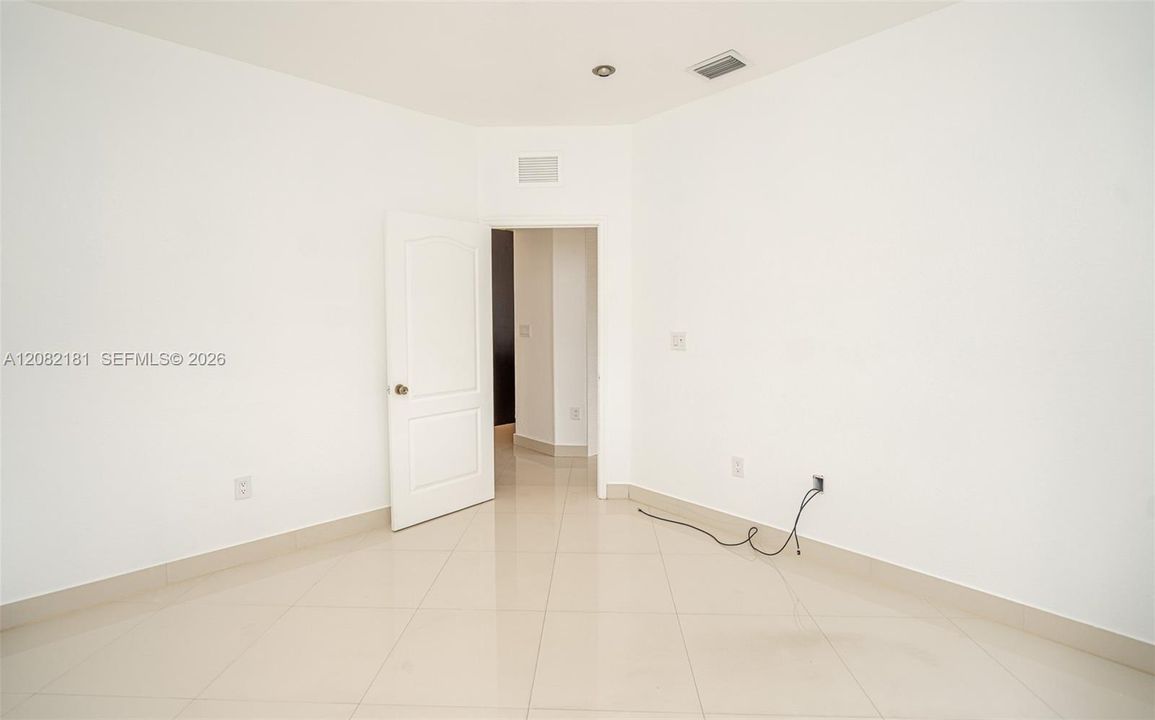 For Sale: $750,000 (4 beds, 3 baths, 2306 Square Feet)