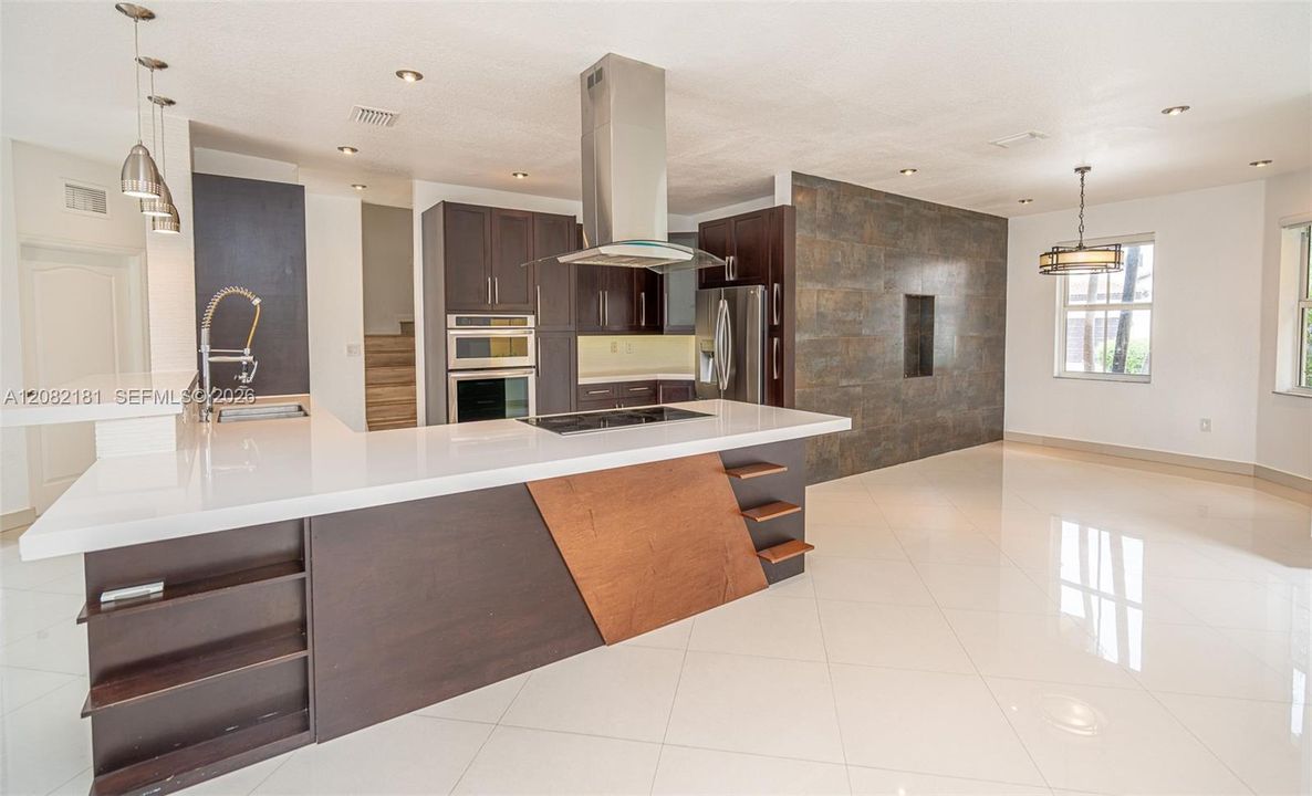 For Sale: $750,000 (4 beds, 3 baths, 2306 Square Feet)