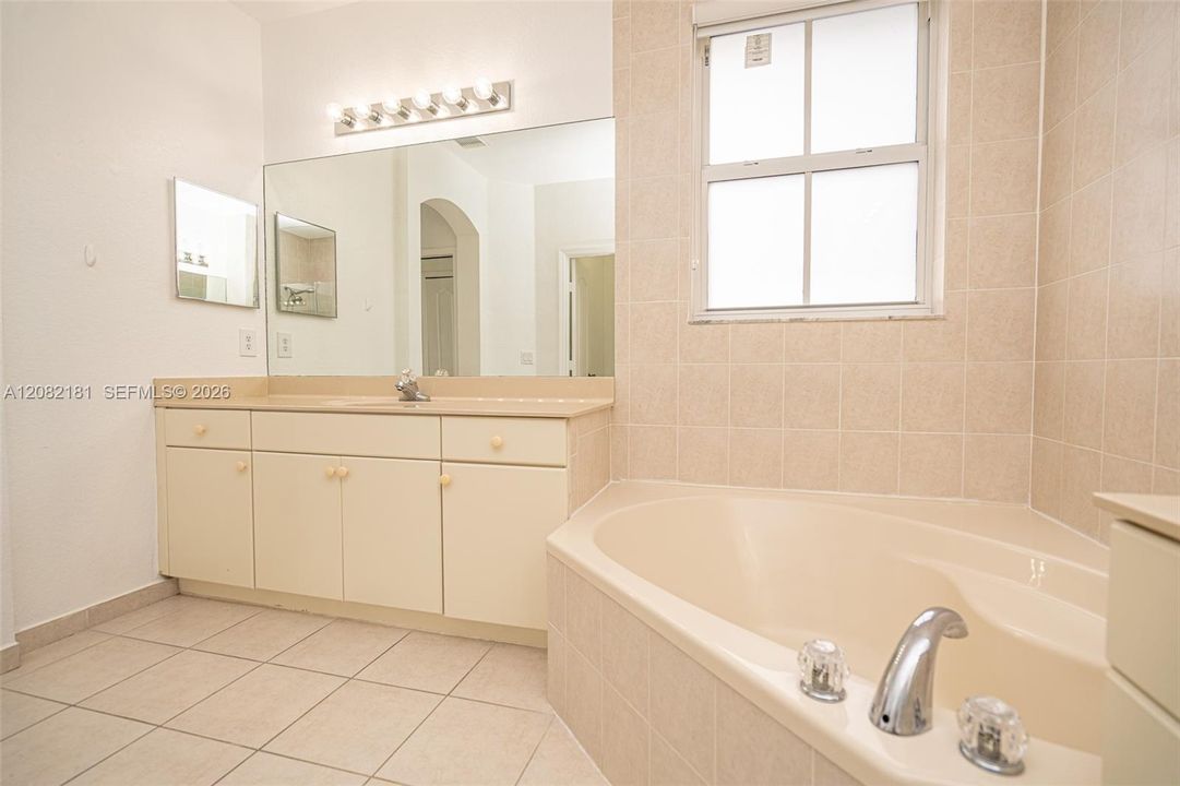 For Sale: $750,000 (4 beds, 3 baths, 2306 Square Feet)
