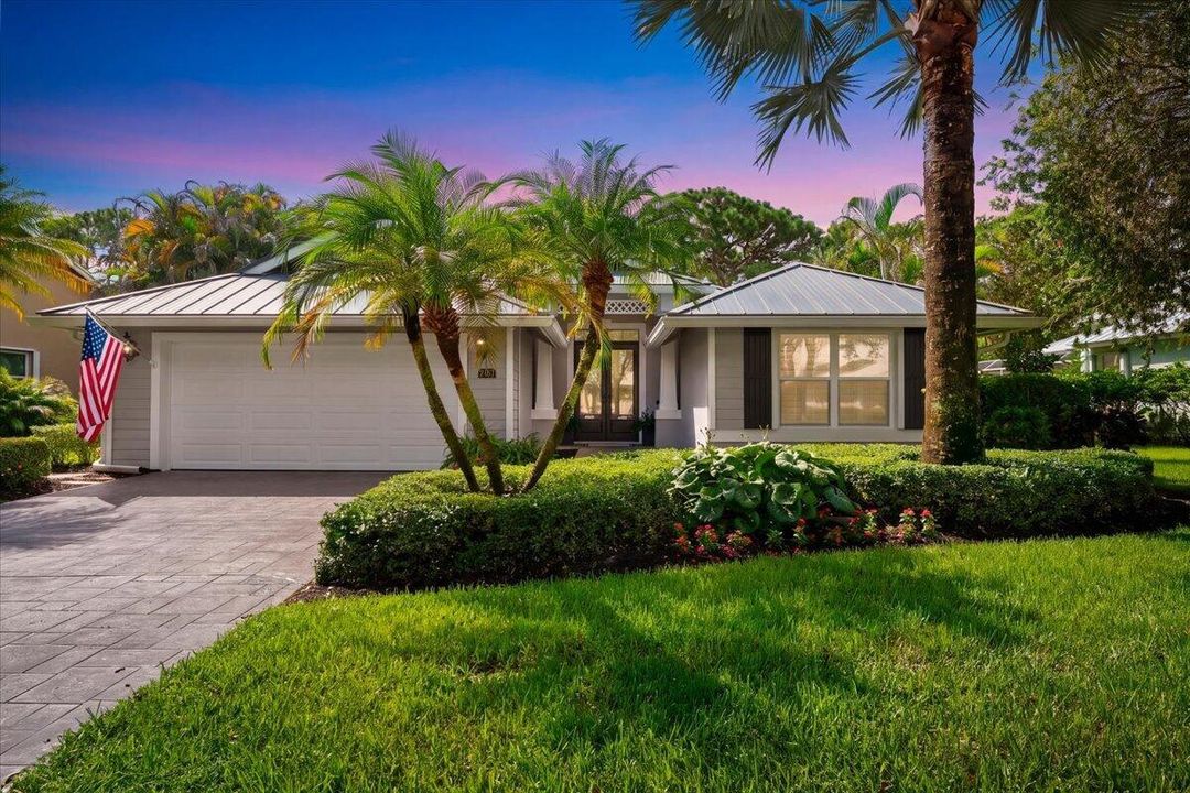 7990 SE Mammoth Dr pic twilight