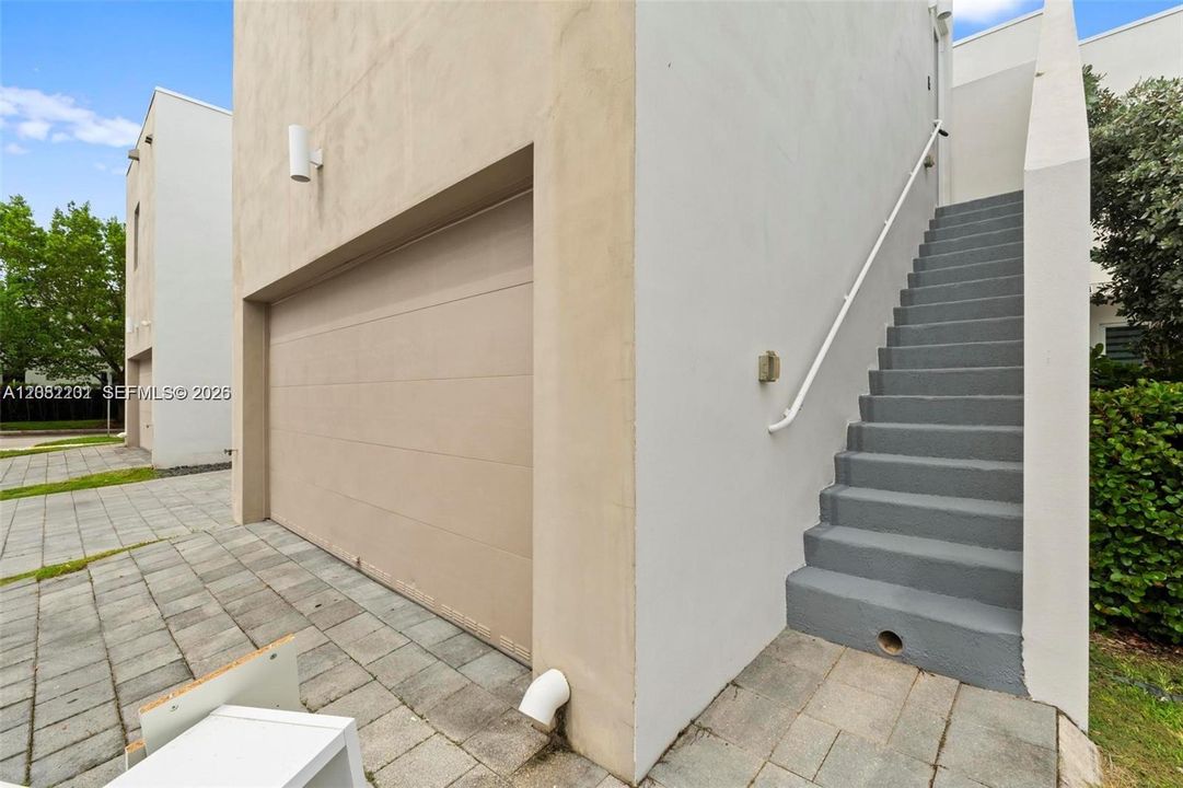 For Rent: $1,980 (0 beds, 1 baths, 2379 Square Feet)