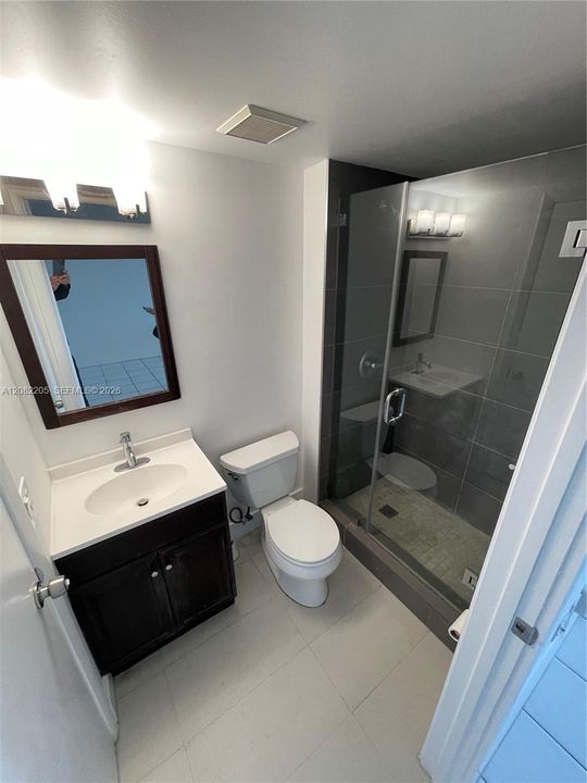 En Venta: $329,900 (2 camas, 2 baños, 625 Pies cuadrados)