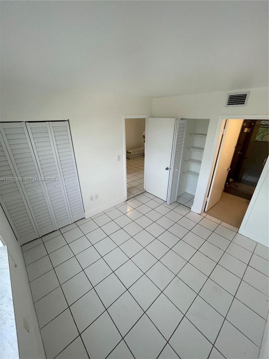 En Venta: $329,900 (2 camas, 2 baños, 625 Pies cuadrados)