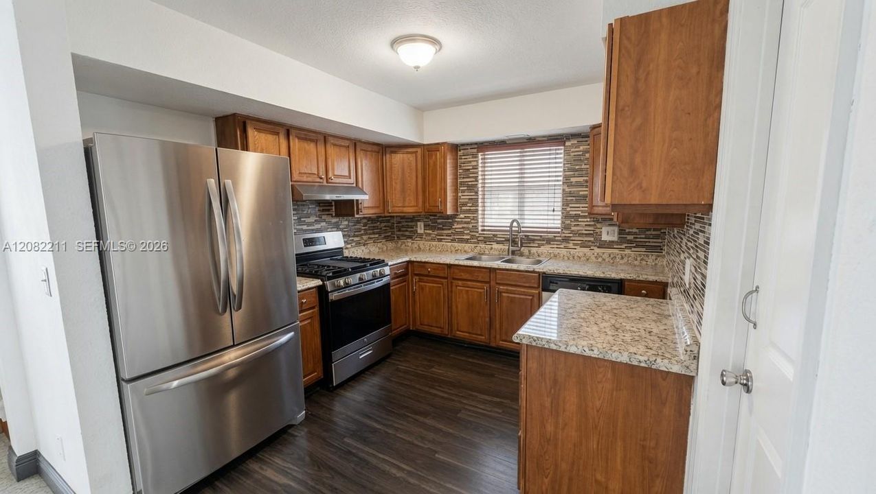На продажу: $569,999 (3 спален, 2 ванн, 1257 Квадратных фут)